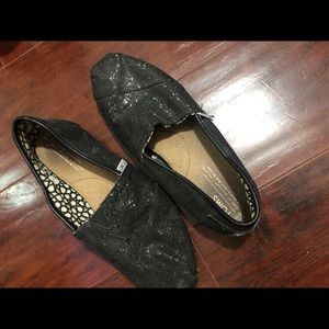 Toms women’s size 9